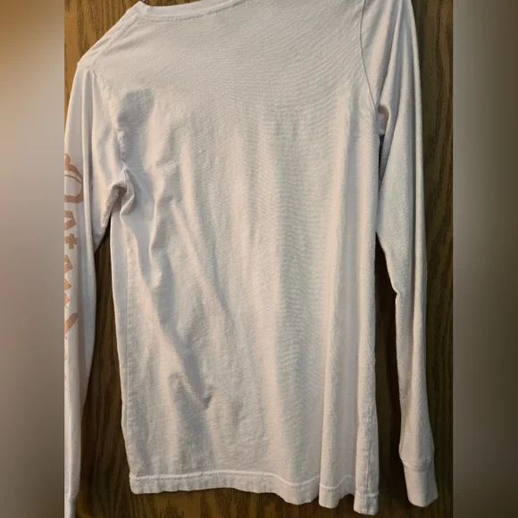 Very cute long sleeve "Defender" concert tee. Size small. - Picture 8 of 10